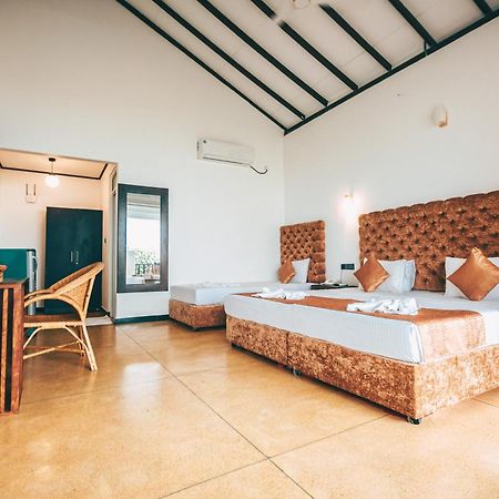 Samudra Beach Resort Tangalle Kültér fotó